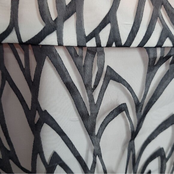 White House Black Market abstract flower outlined print structured bodice 10 - Picture 6 of 10